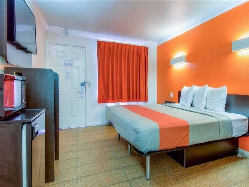Motel 6-Menifee, Ca エクステリア 写真