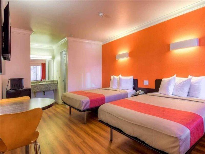 Motel 6-Menifee, Ca エクステリア 写真