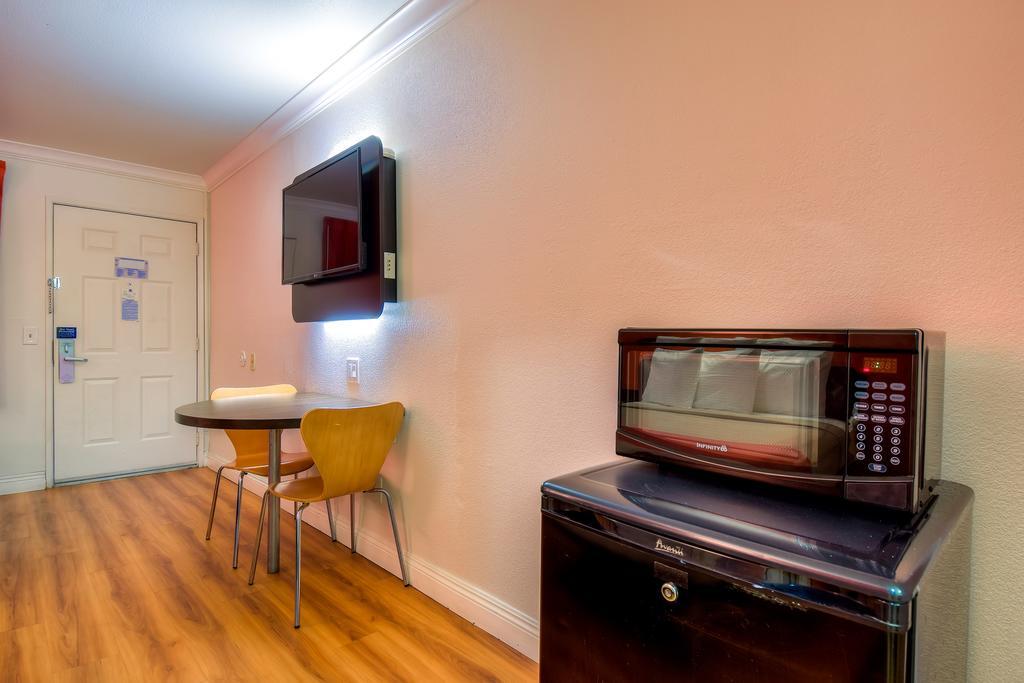 Motel 6-Menifee, Ca エクステリア 写真