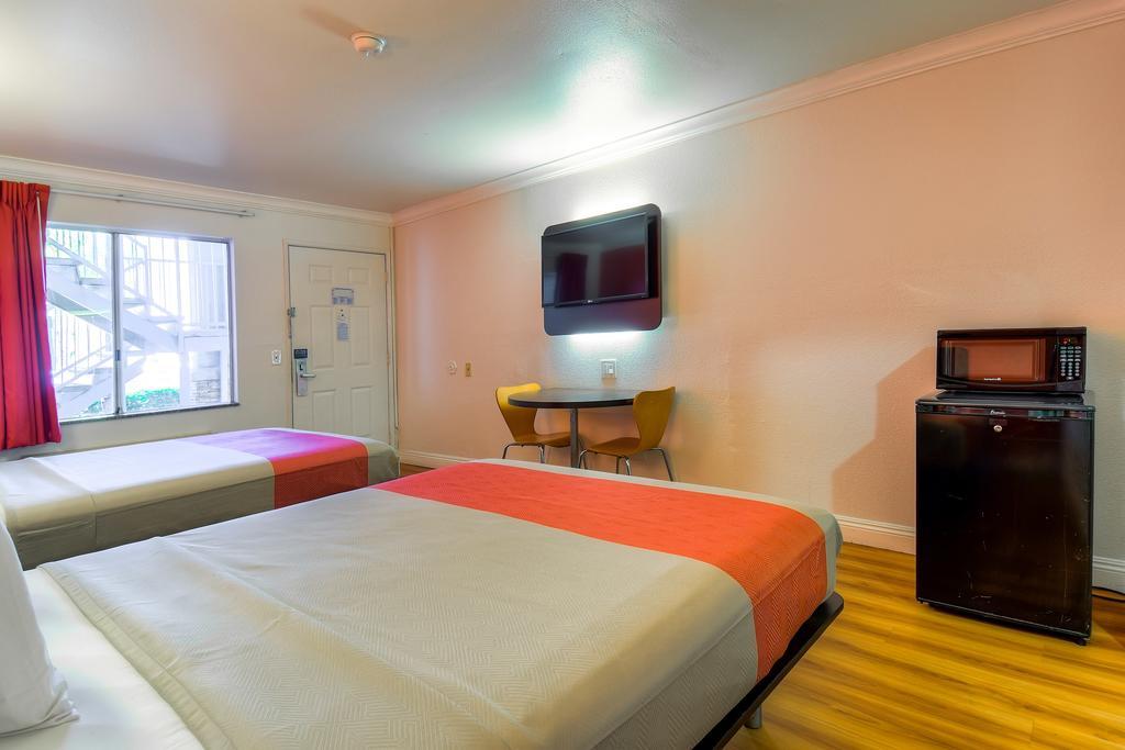 Motel 6-Menifee, Ca エクステリア 写真