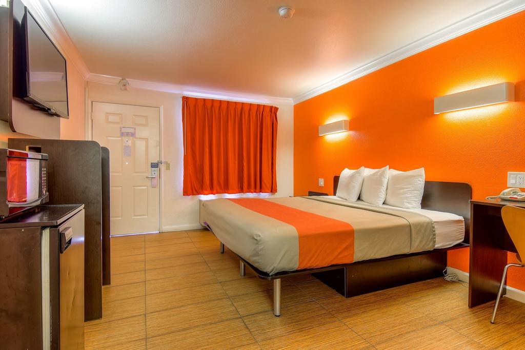 Motel 6-Menifee, Ca エクステリア 写真