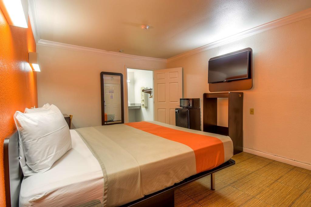 Motel 6-Menifee, Ca エクステリア 写真
