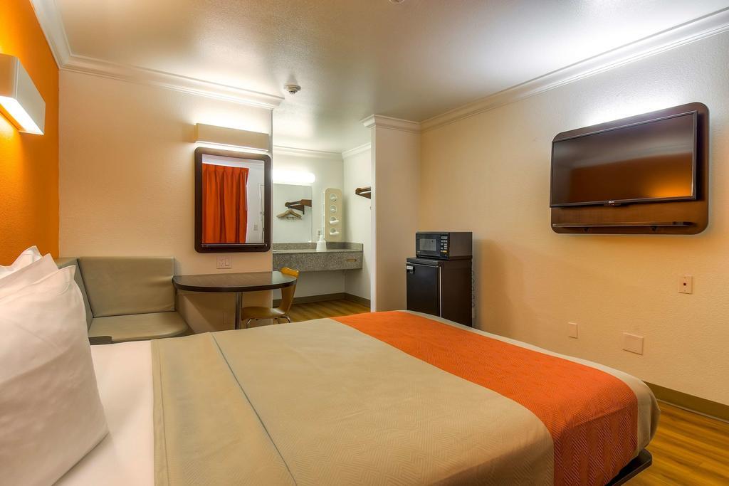 Motel 6-Menifee, Ca エクステリア 写真