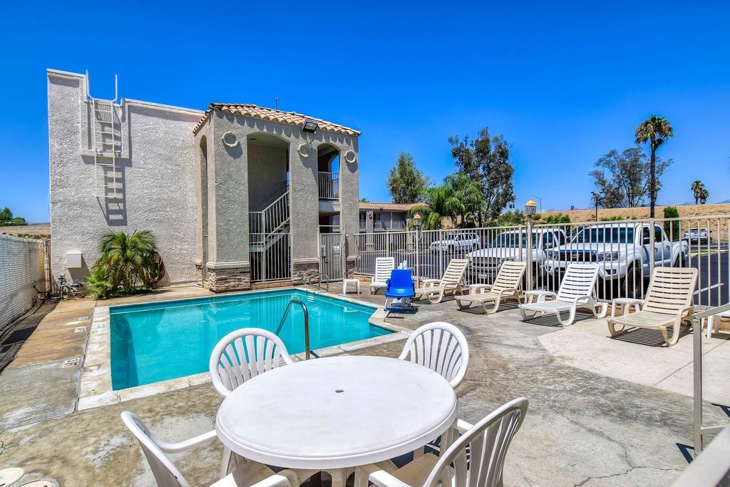 Motel 6-Menifee, Ca エクステリア 写真